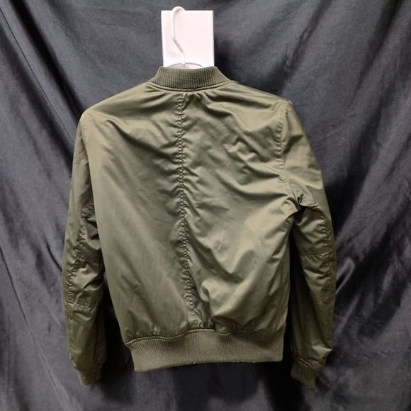 American Eagle Outfitters Green Bomber Jacket with Ribbed Collars - Picture 9 of 9